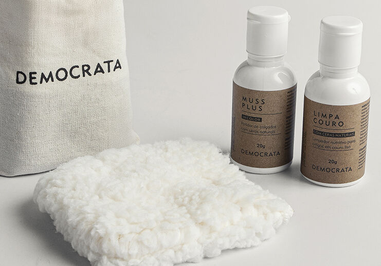 Produtos de limpeza para couro da marca Democrata